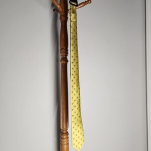 Parquet Black Fleur-de-Lis on Yellow Men’s Tie – 56” – Excellent Condition